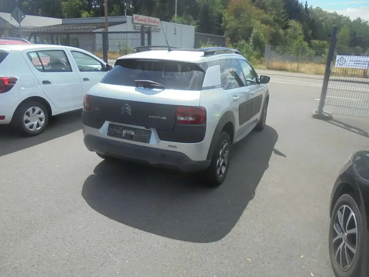 Gebraucht Citroën C4 Shine 99 PS (72 kW) 2017 Aluminiumgrau/meta SUV