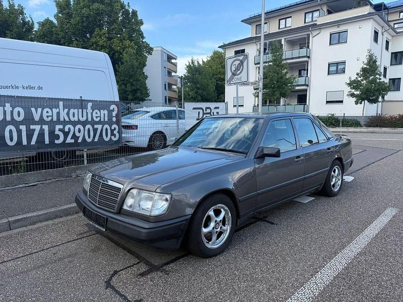 Gebraucht Mercedes E230 132 PS (97 kW) 1987 Braun Limousine