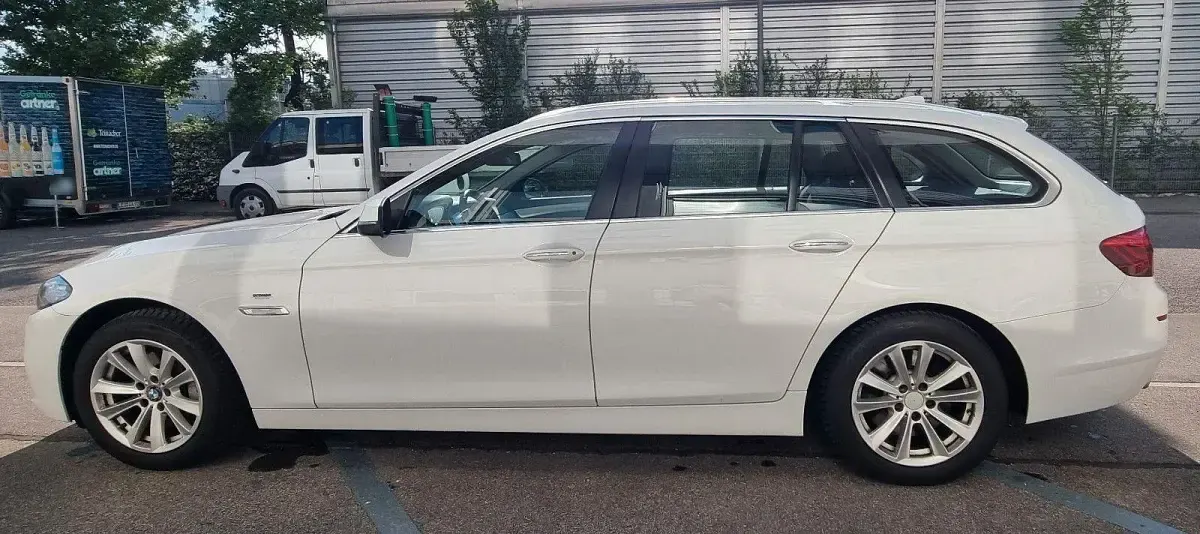 Gebraucht BMW 530 258 PS (189 kW) 2015 Weiß Kombi