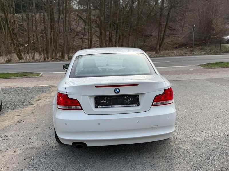 Gebraucht BMW 118 143 PS (105 kW) 2011 Weiß Kleinwagen