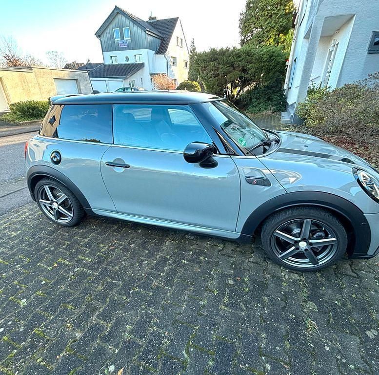 Gebraucht Mini John Cooper Works 231 PS (169 kW) 2022 Grau Kleinwagen