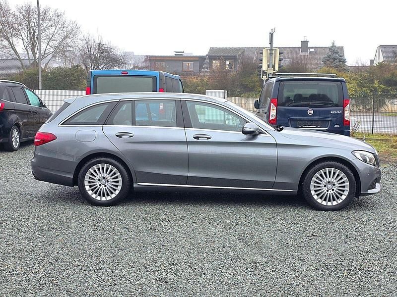 Gebraucht Mercedes C220 170 PS (125 kW) 2016 Selenitgrau Kombi