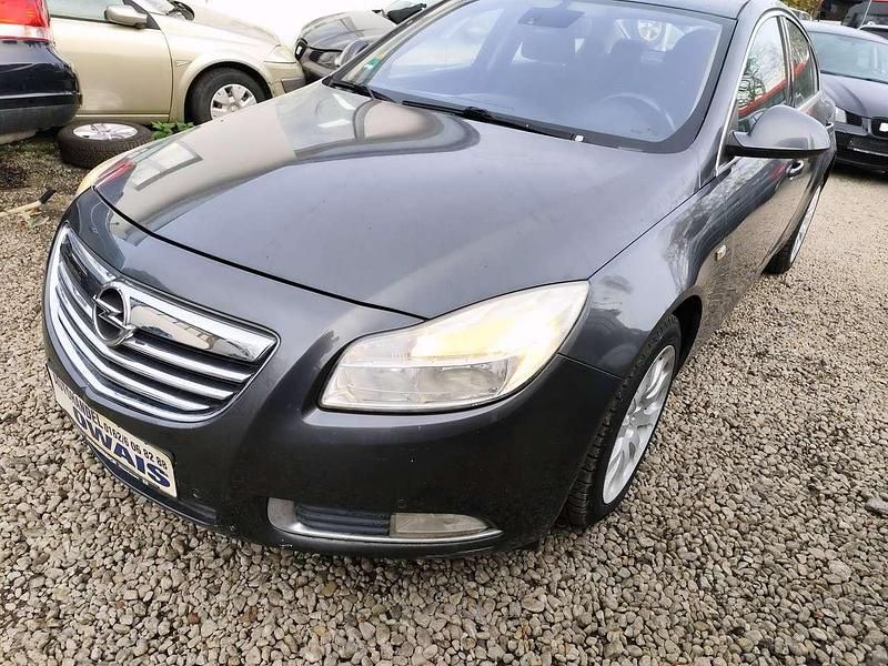 Gebraucht Opel Insignia Edition 131 PS (96 kW) 2009 Grau Limousine