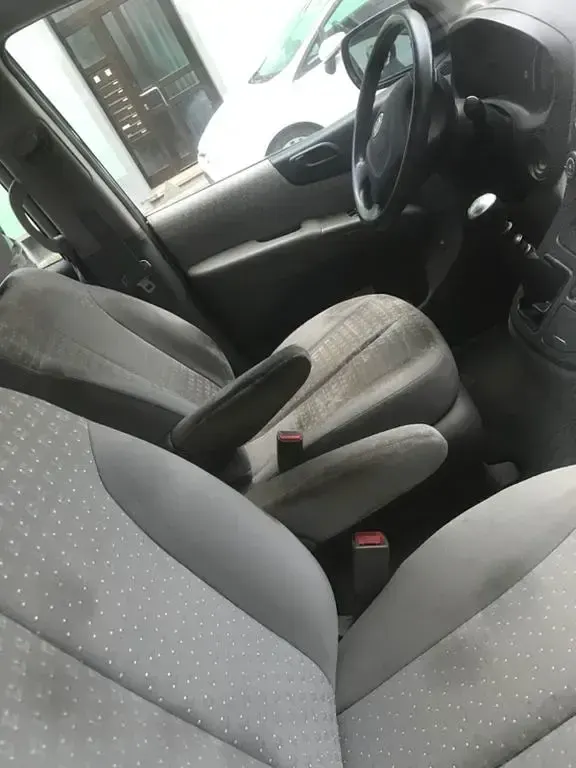 Gebraucht Kia Carnival LX 185 PS (136 kW) 2008 Schwarz Van / Kleinbus