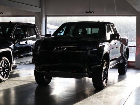 Neu Chevrolet Silverado 420 PS (308 kW) 2026 Schwarzmetallic SUV