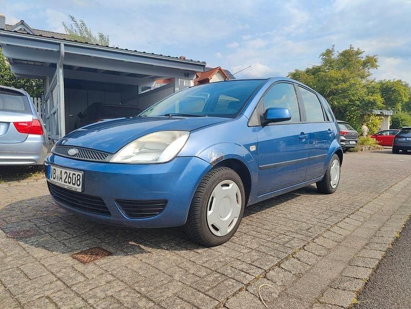 Blau Gebraucht 2005 Ford Fiesta Kleinwagen | 1.999 € (Fairer Preis) - Bild 1/4