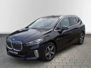Gebraucht BMW 220 Active Tourer Luxury Line 156 PS (114 kW) 2024 Black sapphire metallic Van / Kleinbus