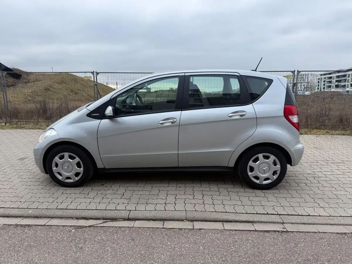Gebraucht Mercedes A170 116 PS (85 kW) 2009 Silber Van / Kleinbus