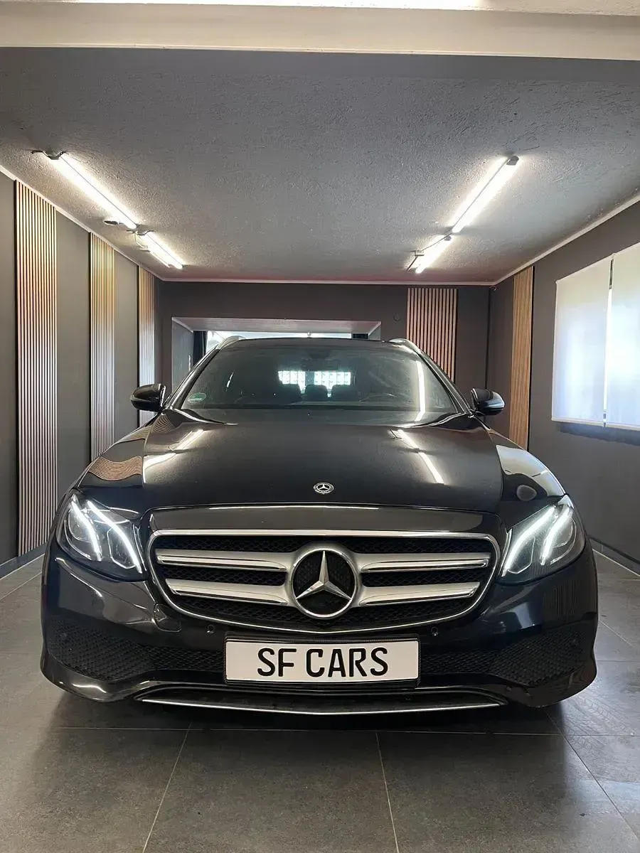 Gebraucht Mercedes E200 184 PS (135 kW) 2018 Schwarz Kombi