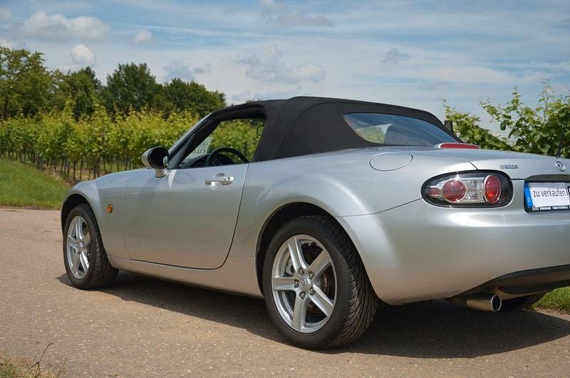 Gebraucht Mazda MX5 Emotion 126 PS (92 kW) 2005 Silber Cabrio