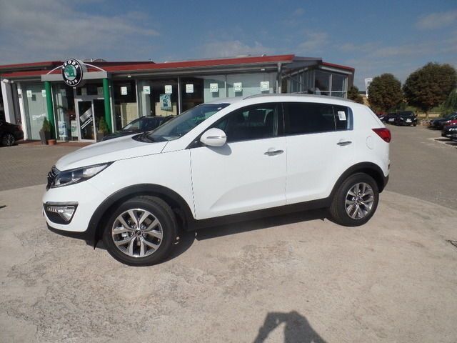 Gebraucht Kia Sportage DREAM-TEAM Edition 116 PS (85 kW) 2016 Weiß metallic SUV