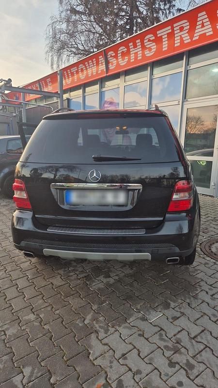 Second-hand Mercedes ML320 2007 SUV