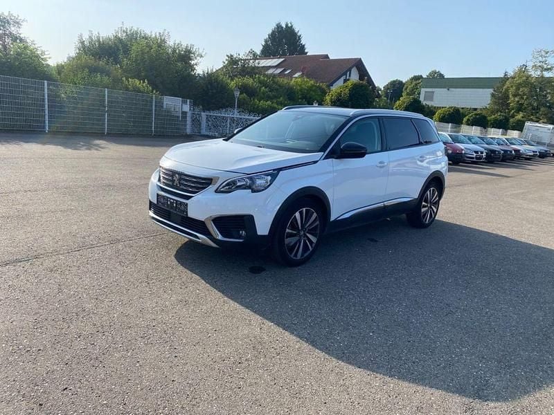Weiß Gebraucht 2018 Peugeot 5008 Allure Van / Kleinbus | 17.500 € (Fairer Preis) - Bild 1/4
