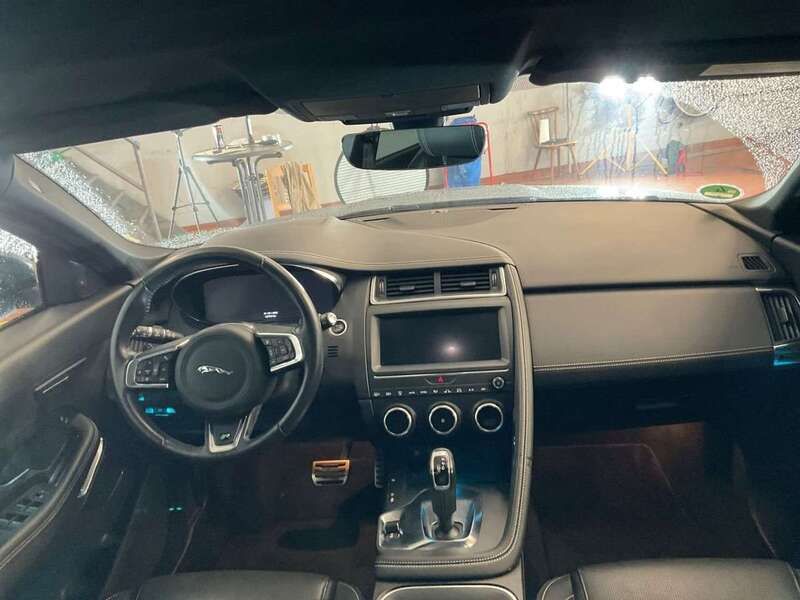 Grau Gebraucht 2018 Jaguar E-Pace R-Dynamic SUV | 19.800 € (Fairer Preis) - Bild 1/4