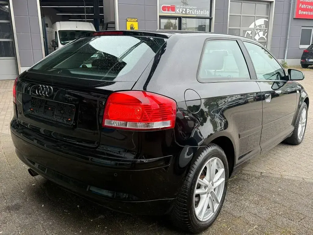 Gebraucht Audi A3 Sport 102 PS (75 kW) 2005 Schwarz Kleinwagen