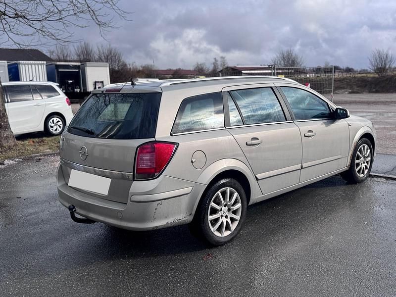 Gebraucht Opel Astra 128 PS (94 kW) 2004 Grau Kombi