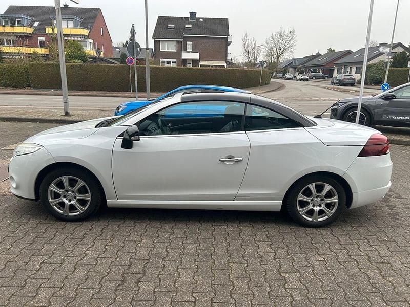 Gebraucht Renault Mégane Cabriolet Luxe 131 PS (96 kW) 2011 Weiß Cabrio