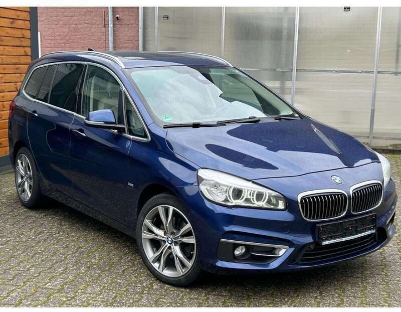 Blau Gebraucht 2015 BMW 218 Luxury Line Van / Kleinbus | 13.000 € (Teuer) - Bild 1/4