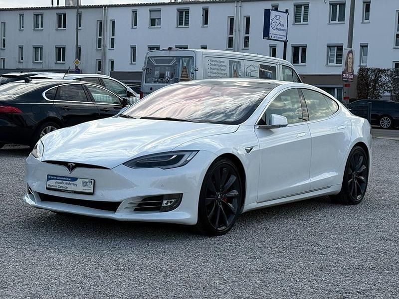 Gebraucht Tesla Model S Performance 567 kW (772 PS) 2017 Weiß Kleinwagen