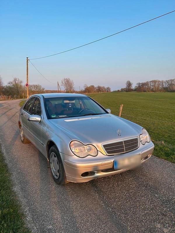 Gebraucht Mercedes C180 128 PS (94 kW) 2001 Silber Limousine