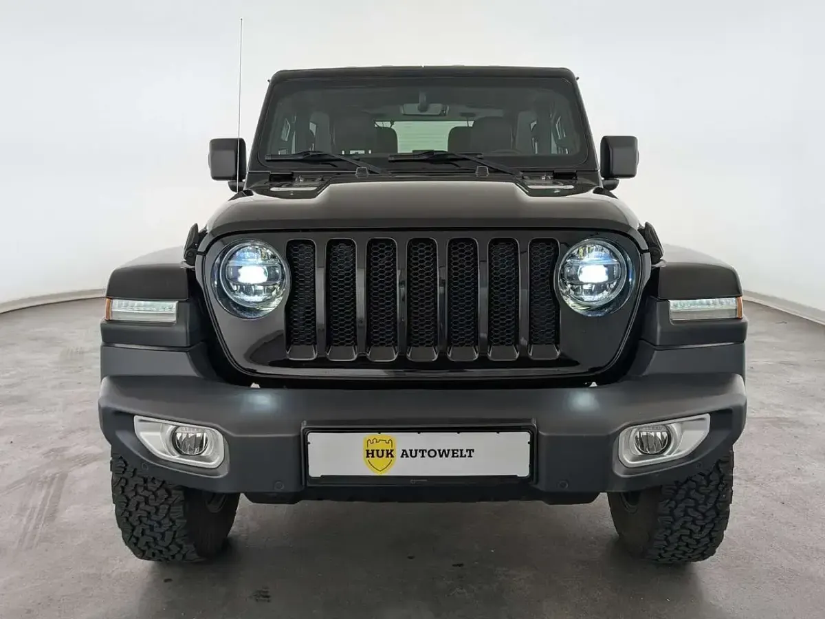 Gebraucht Jeep Wrangler Sahara 200 PS (147 kW) 2019 Black clear coat SUV