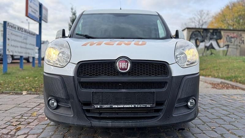 Weiß Gebraucht 2014 Fiat Doblò Van / Kleinbus | 5.900 € (Fairer Preis) - Bild 1/4