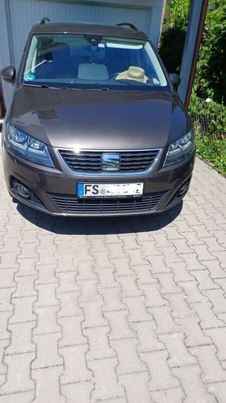 Beige Gebraucht 2019 Seat Alhambra Ecomotive Van / Kleinbus | 20.600 € (Superpreis) - Bild 1/4