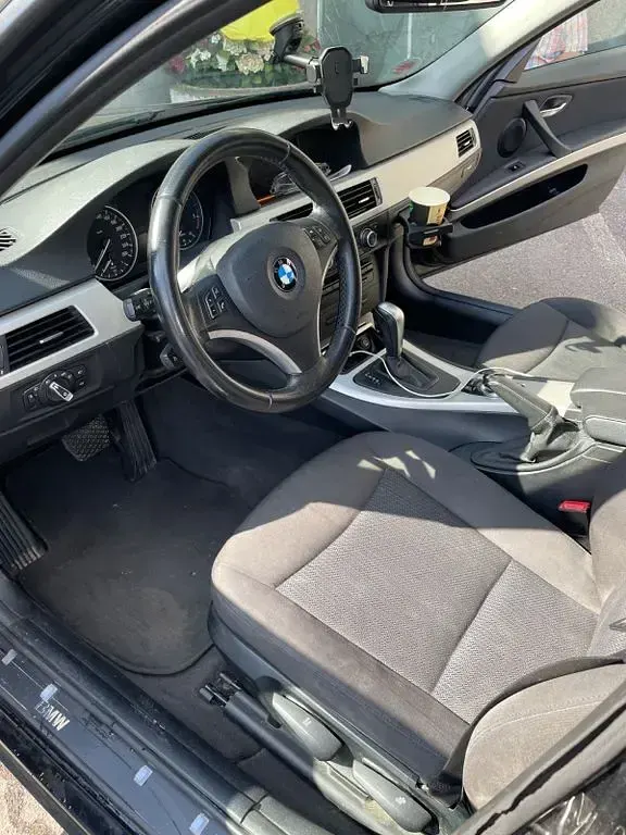 Gebraucht BMW 320 Exclusive 184 PS (135 kW) 2011 Schwarz Kombi