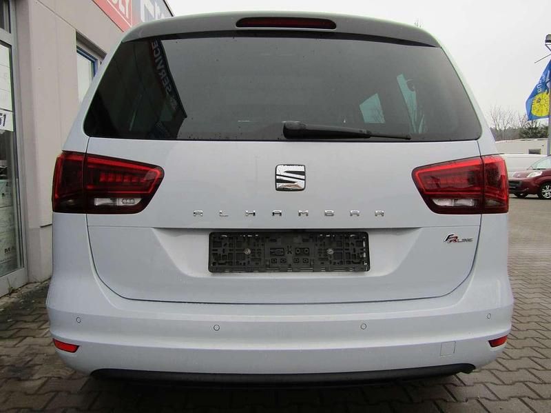 Gebraucht Seat Alhambra FR-Line 184 PS (135 kW) 2017 "white" silber Van / Kleinbus