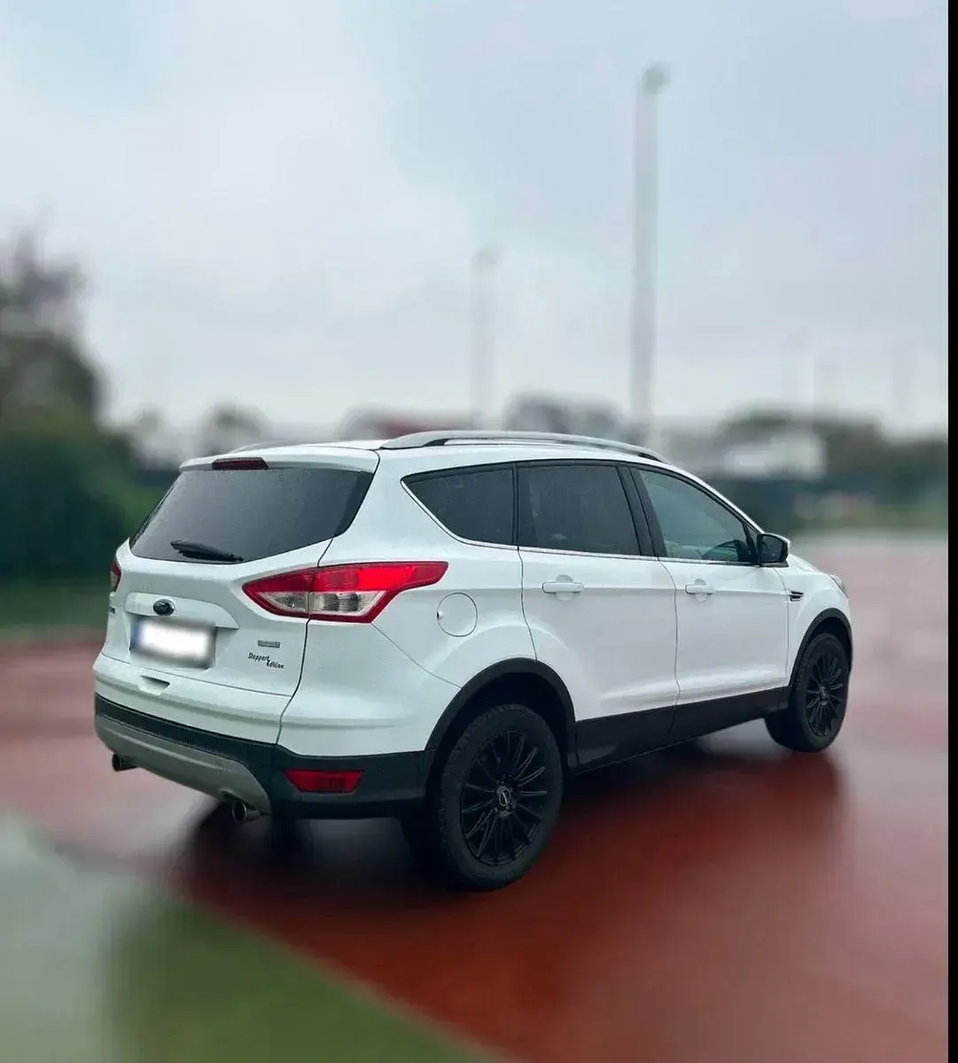 Gebraucht Ford Kuga Trend 120 PS (88 kW) 2016 Weiß SUV