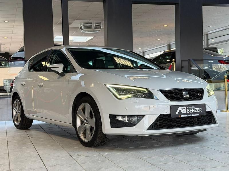 Second-hand Seat Leon FR-Line 150 CP (110 kW) 2016 Alb Berlinǎ
