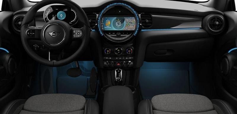 Second-hand Mini Cooper 136 CP (100 kW) 2024 Negru Hatchback