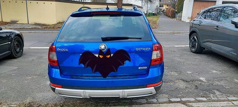 Second-hand Skoda Octavia RS 181 CP (133 kW) 2016 Albastru Hatchback