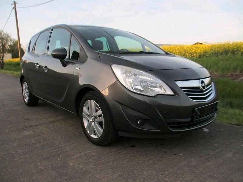 Gebraucht Opel Meriva 131 PS (96 kW) 2011 Grau Van / Kleinbus