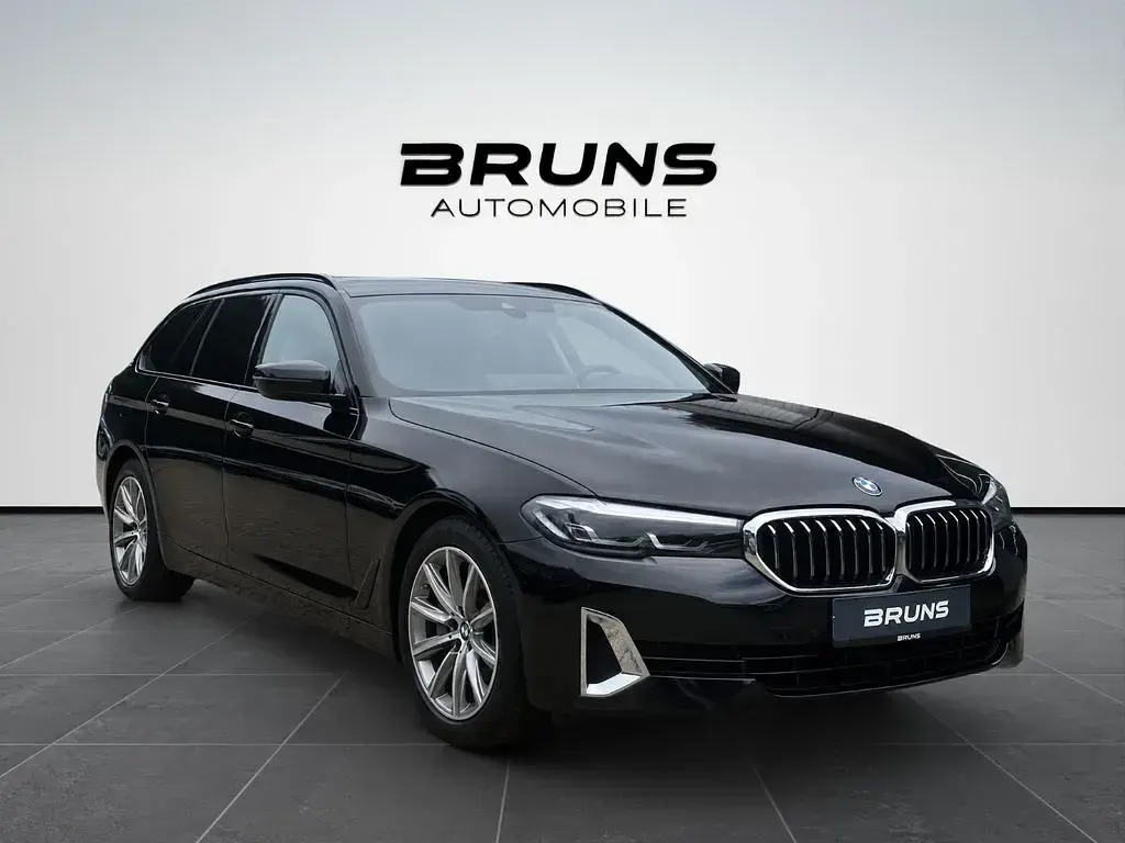 Gebraucht BMW 530e Luxury Line 292 PS (214 kW) 2022 Schwarz Kombi