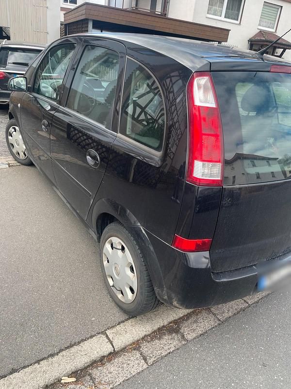 Używany Opel Meriva 90 KM (66 kW) 2005 Czarny Minivan