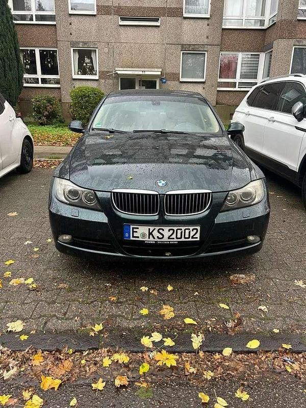 Gebraucht BMW 325 218 PS (160 kW) 2006 Limousine