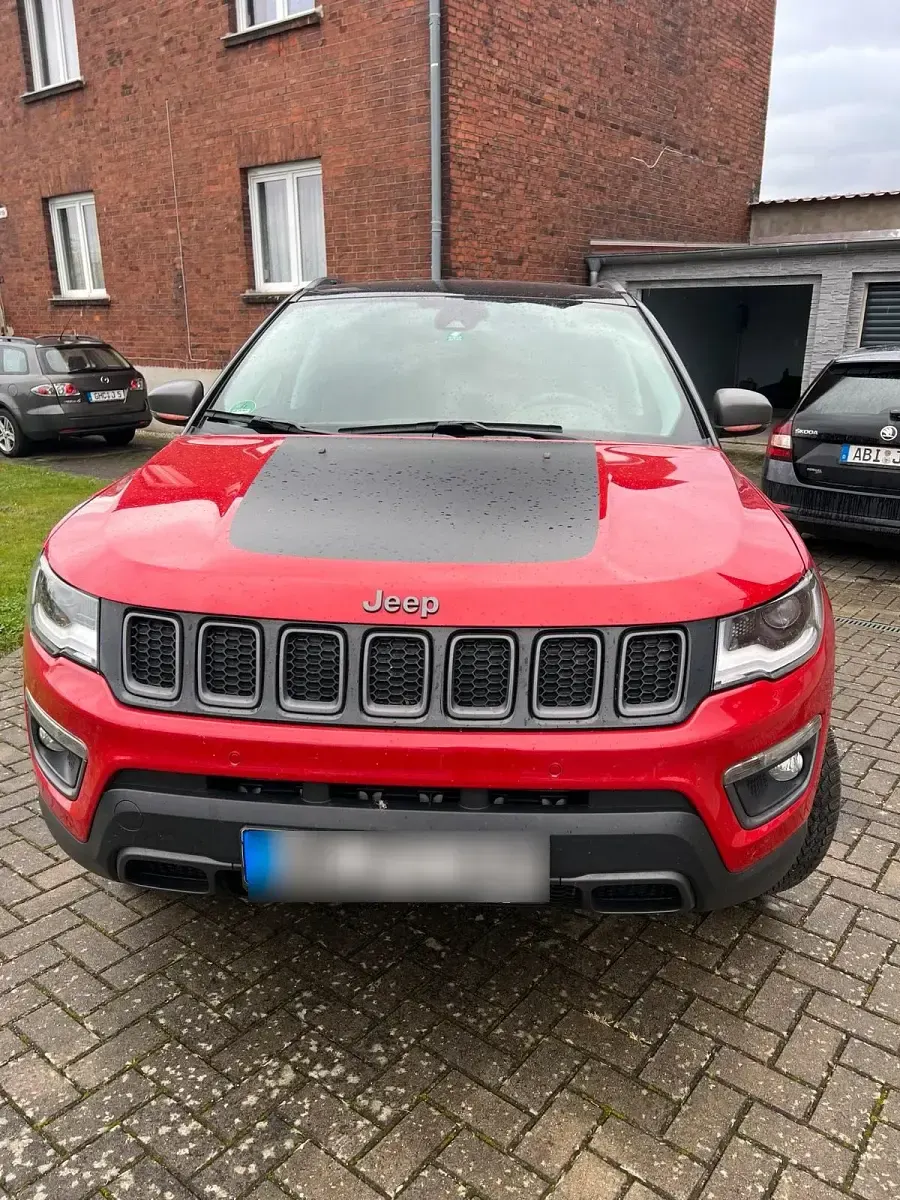 Gebraucht Jeep Compass 170 PS (125 kW) 2019 Rot SUV