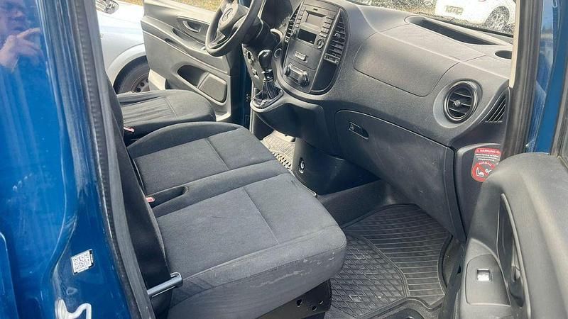 Blau Gebraucht 2017 Mercedes Vito Van / Kleinbus | 9.800 € (Superpreis) - Bild 1/3