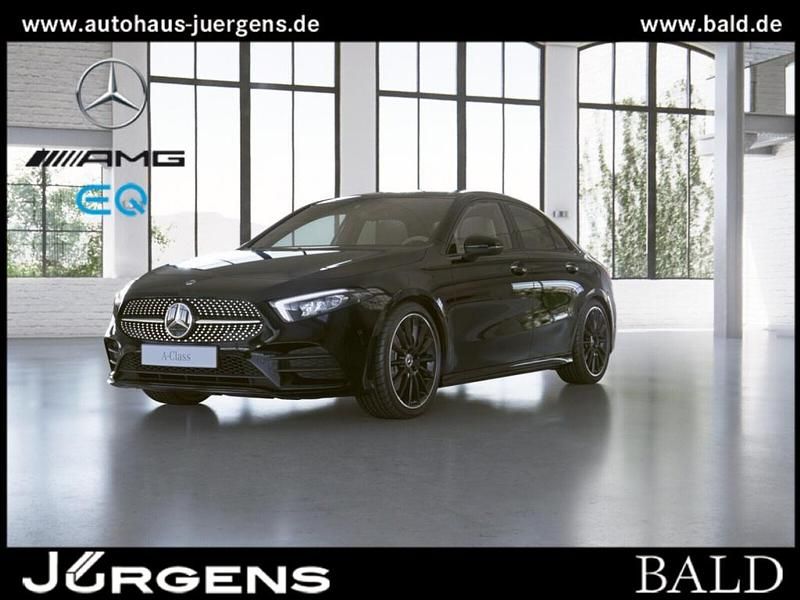 Schwarz unilack nachtschwarz Gebraucht 2022 Mercedes A250 AMG Limousine | 26.150 € (Superpreis) - Bild 1/4