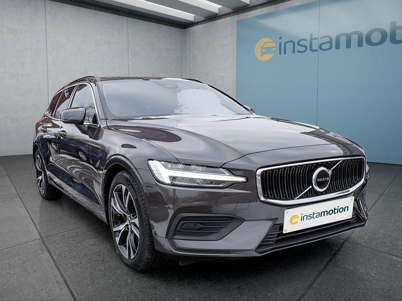 Gebraucht Volvo V60 197 PS (144 kW) 2022 Grau Kombi
