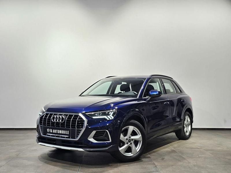 Navvara blau (metallic) Gebraucht 2024 Audi Q3 Sport SUV | 34.689 € (Fairer Preis) - Bild 1/4