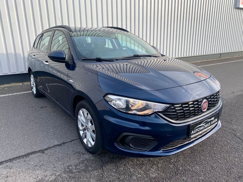 Gebraucht Fiat Tipo Pop 95 PS (69 kW) 2016 Blau Kombi
