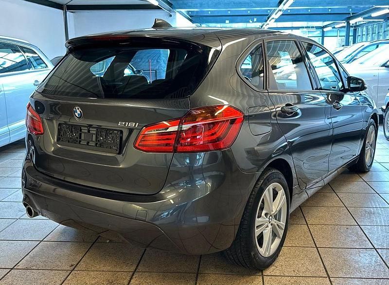 Gebraucht BMW 218 Advantage 140 PS (102 kW) 2019 Grau Kombi
