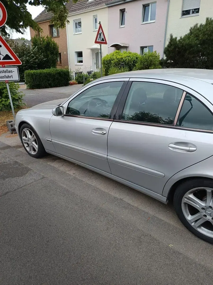Gebraucht Mercedes 200 170 PS (125 kW) 2003 Silber Limousine