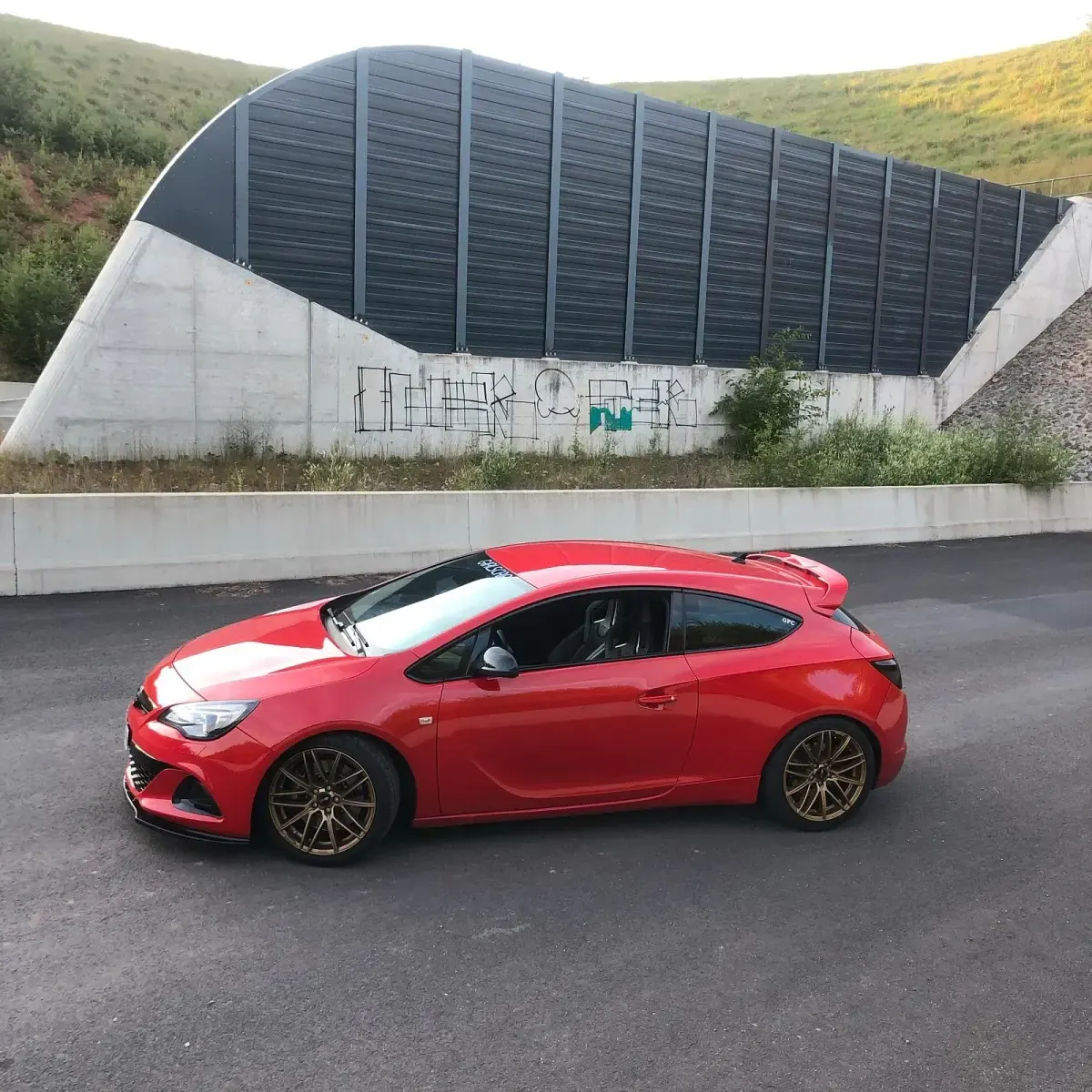 Gebraucht Opel Astra GTC OPC 280 PS (205 kW) 2014 Rot Coupé