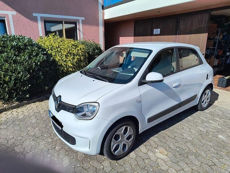 Weiß Gebraucht 2021 Renault Twingo LIMITED Kleinwagen | 9.190 € (Guter Preis) - Bild 1/4