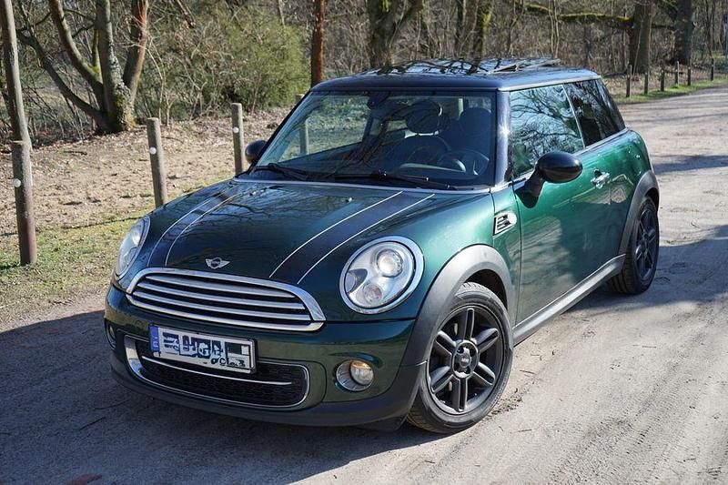 Usata Mini Cooper D 111 CV (81 kW) 2011 Verde Utilitaria
