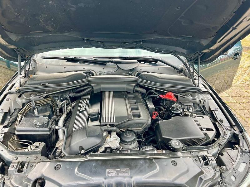 Gebraucht BMW 520 170 PS (125 kW) 2004 Grün Limousine