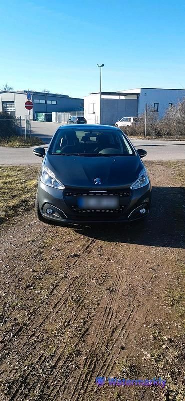 Gebraucht Peugeot 208 82 PS (60 kW) 2017 Grau Kleinwagen